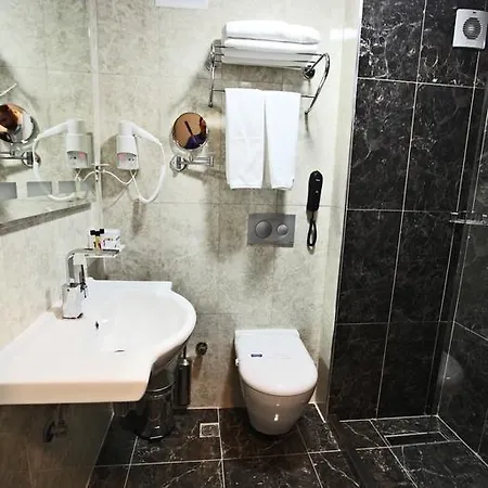 Manhattan Hotell 4*
