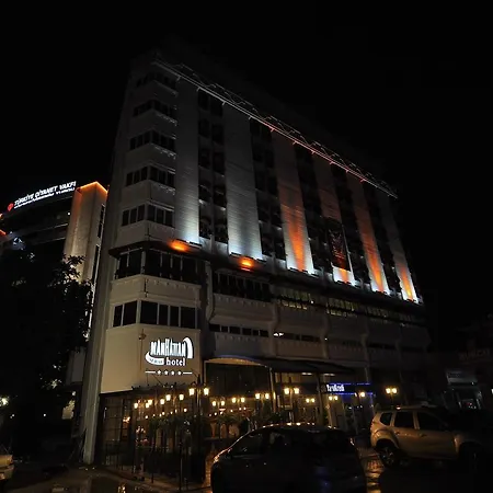 Manhattan Hotell 4*