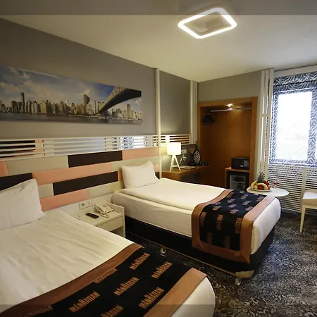 Manhattan Hotell