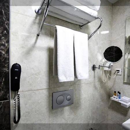 Manhattan Hotell