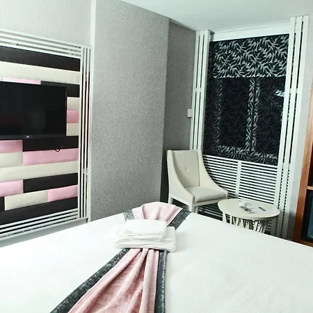 Manhattan Hotell