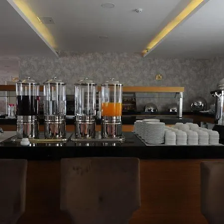 Manhattan Hotell