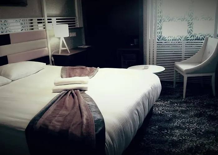 Manhattan ホテル 4*