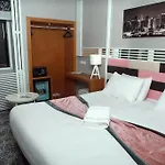 Hotel Manhattan 4*